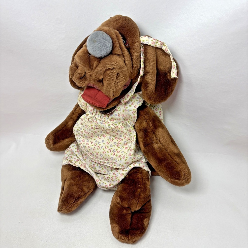 Vintage 1981 Ganz Bros Wrinkles Brown‎ Dog Hand Puppet Plush Animal 18"